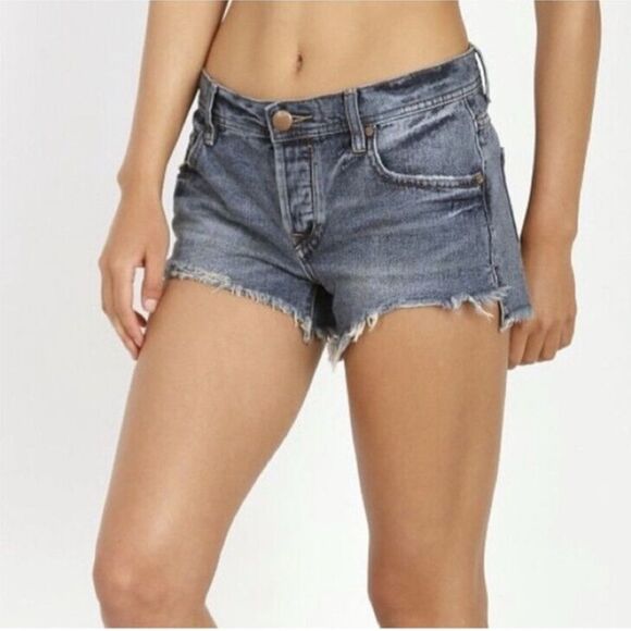 Free People Shark Bite Cut Off Raw hem Distressed Denim Shorts 29 - Picture 1 of 7